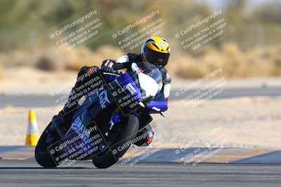 media/Jan-14-2024-SoCal Trackdays (Sun) [[2e55ec21a6]]/Turn 2 (1025am)/